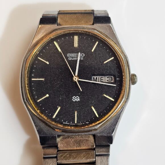 Lot of Vintage Watches Pulsar Seko Swiss Army and Speidel Band for Parts/Repair - Picture 3 of 16